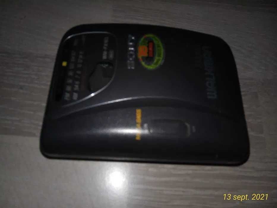 Sony reportofon(cu radio Sony).Bucuresti.Trimit si in provincie.