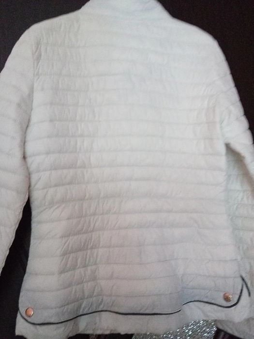 Две якета в бяло