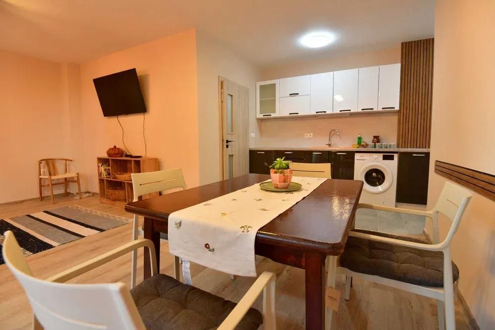 Дава се под наем Двустаен апартамент в Пловдив, Център - 75 кв.м за 511 € - Снимка #1