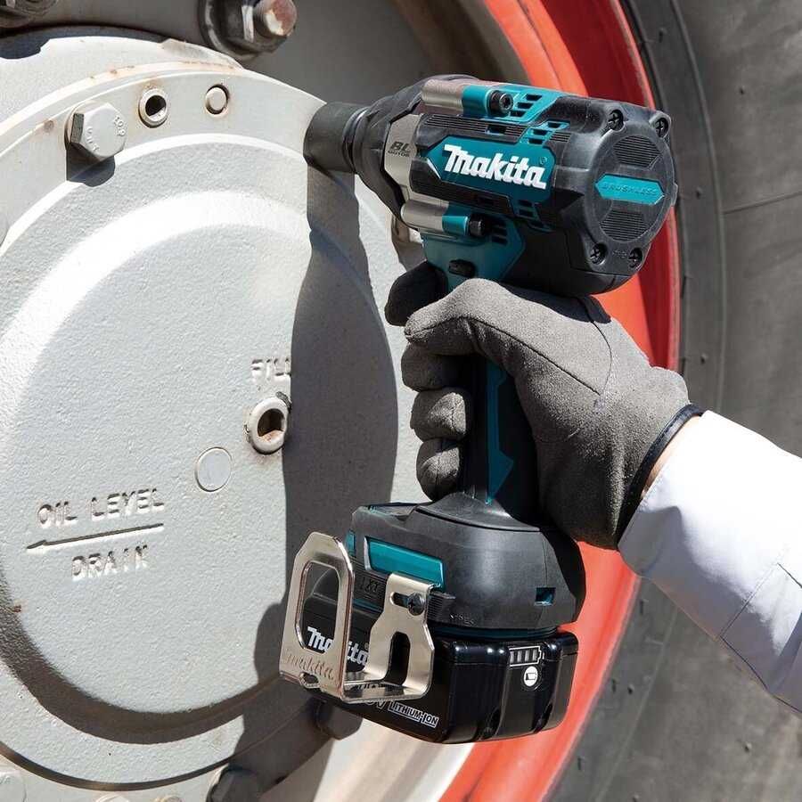 Промоция!Акумулаторен ударен гайковерт DTW701Z Makita