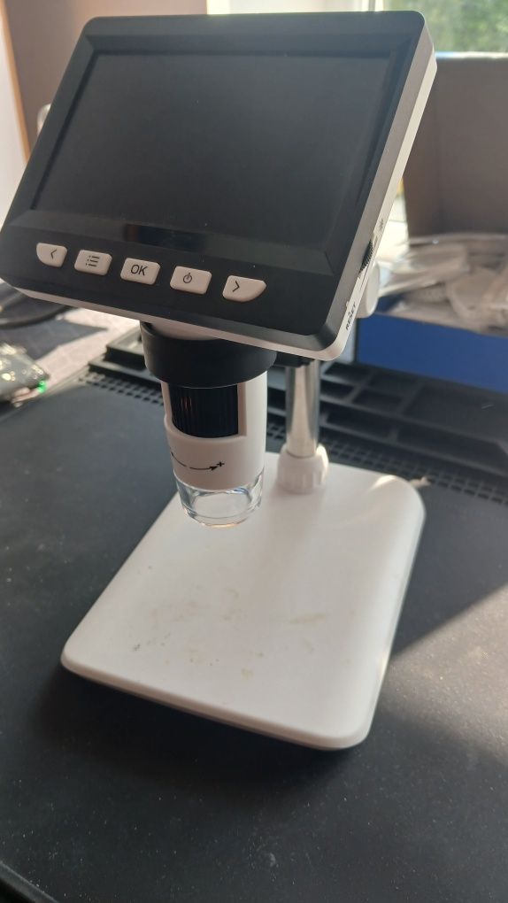 Microscop electronic