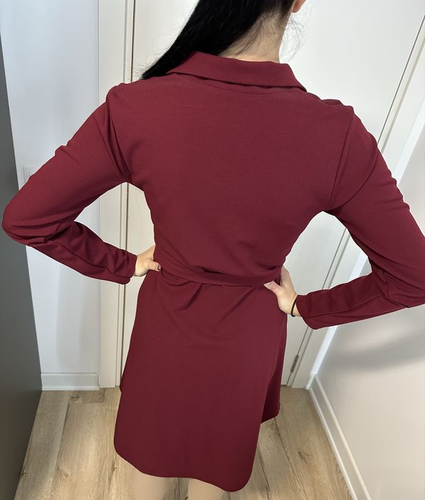 Дамска рокля в цвят бордо