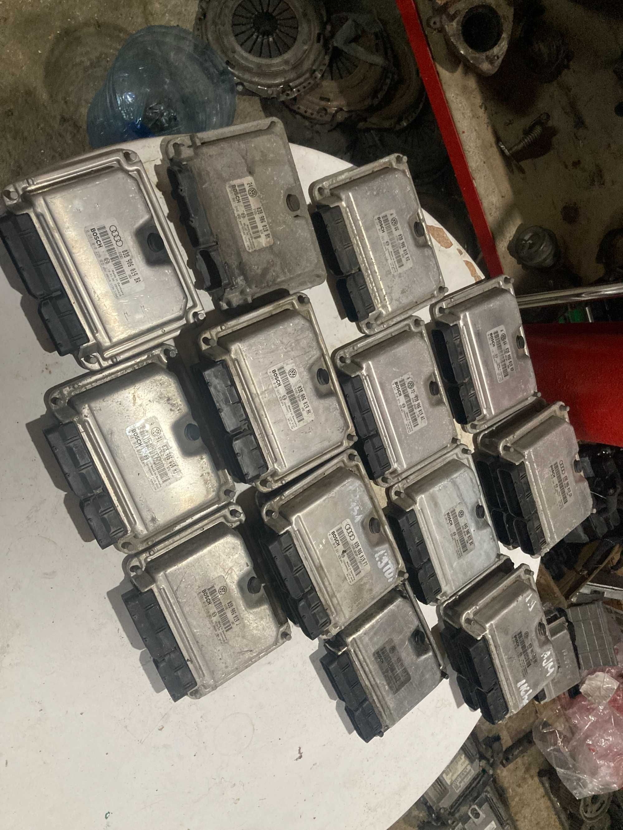Компютър еку ecu електронен блок двигател Пасат 1.9тди 116кс
