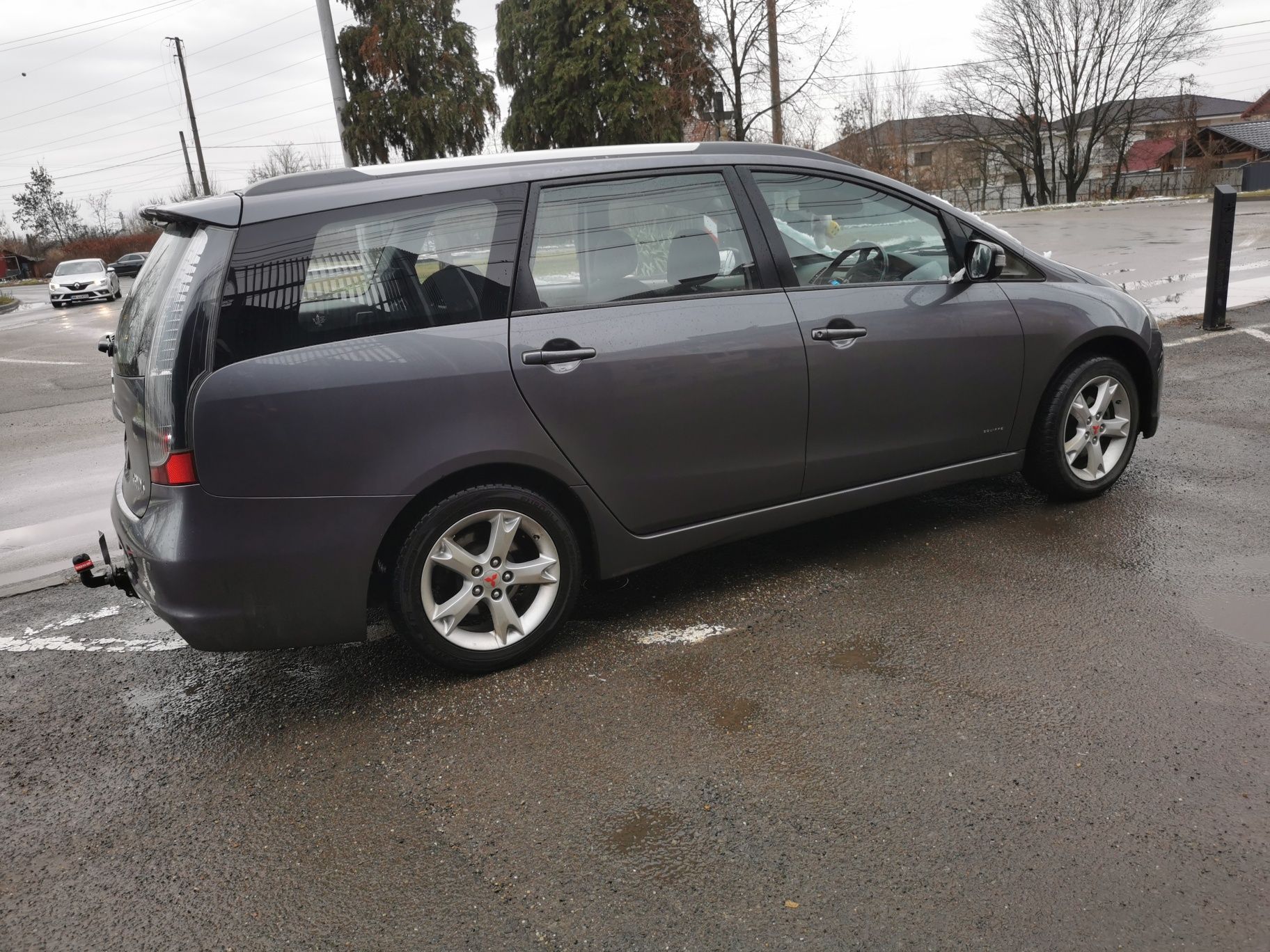 Mitsubishi grandis
