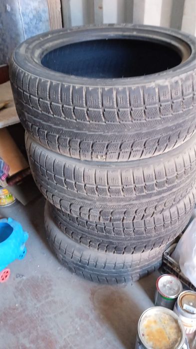 Продам зимние шины б/у