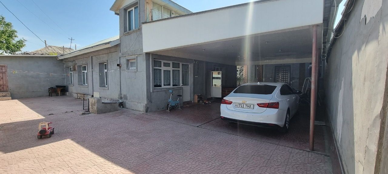 Срочно продаётся два Дома в одном участке г.Чирчик Аранча Багдан.