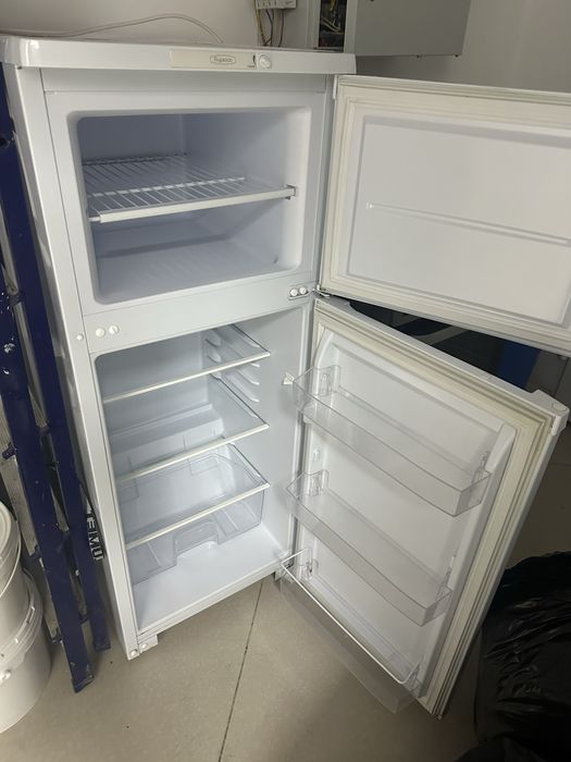 Холодильник бирюса