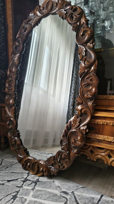 Oglindă de perete