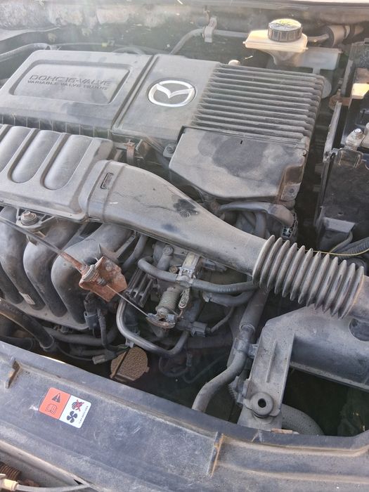 Vind mazda 3 an2004  1.6 benzina