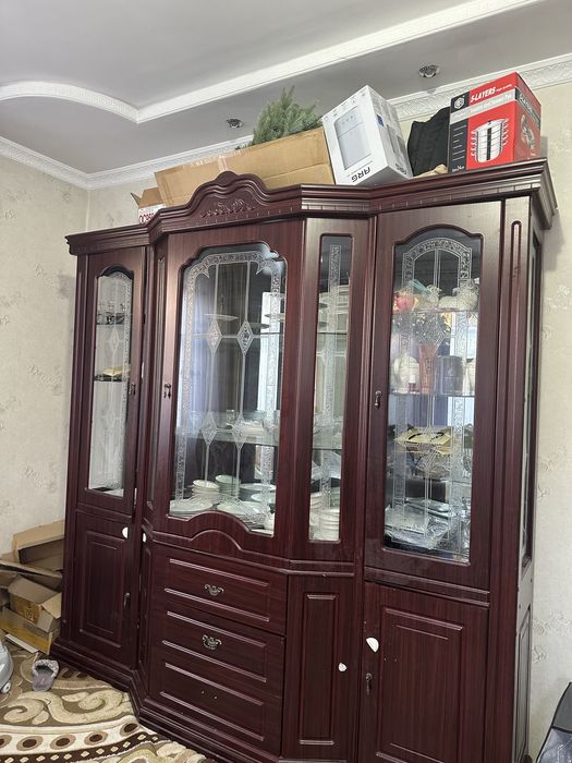 Сервант для зала