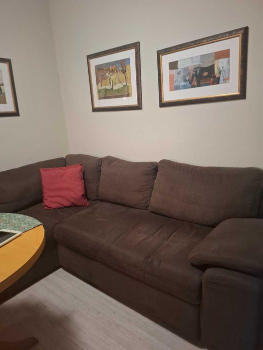 продавам диван много запазен