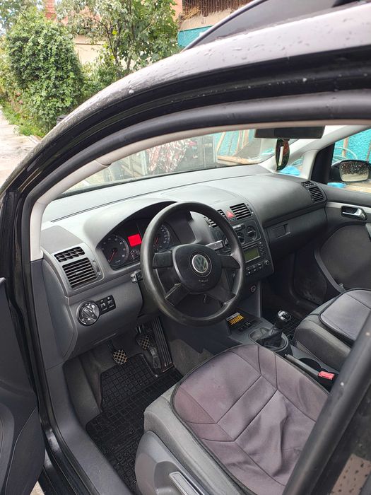 Vând Vw Touran 1.6 fsi GPL Zavoli
