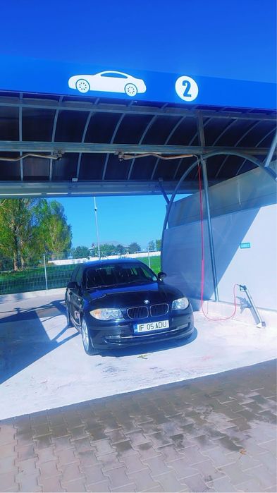 Vand Bmw Seria 1 An 2009 in perfecta stare de functionare