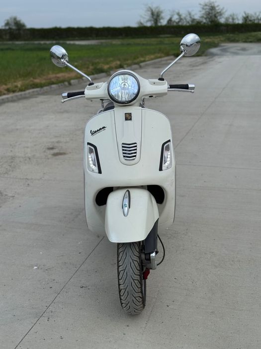 Piagio vespa 300 gts