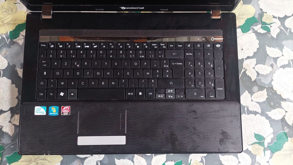 Laptop Packard Bell i3
