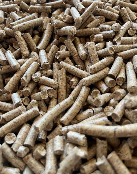 Peleti 20 lei / sac  Brichete 10 lei / sac