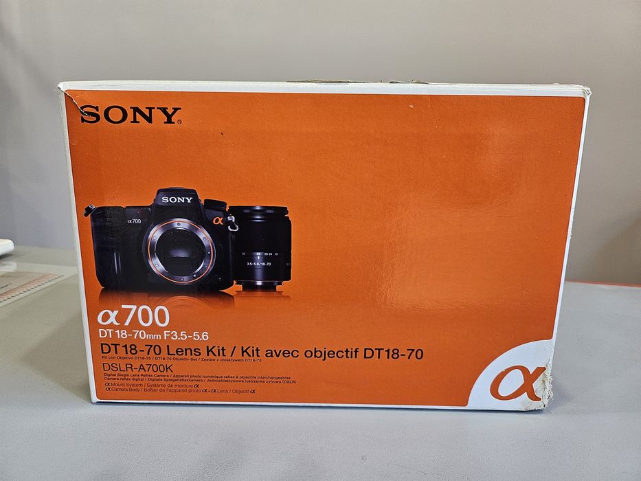 Aparat Foto Sony Alfa700 cu obiectiv Sony