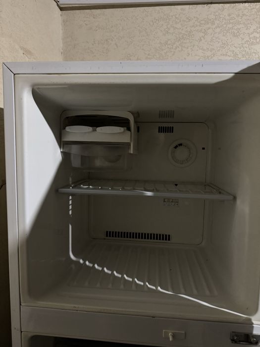 Холодильник LG, хорошего состояния