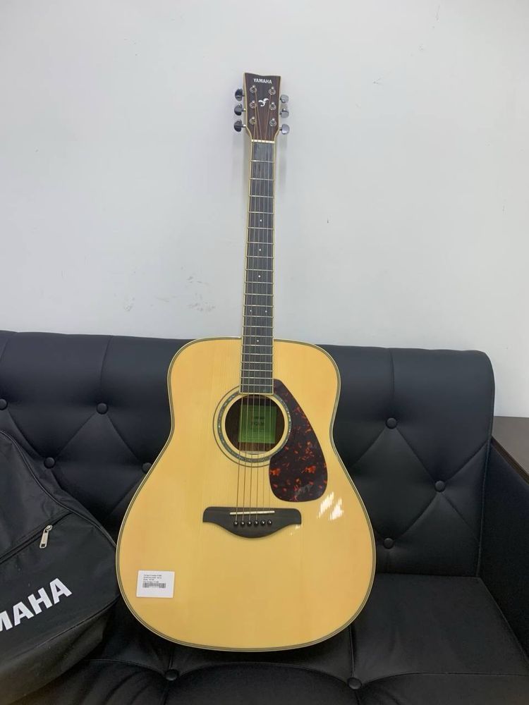 Гитара Yamaha FG80