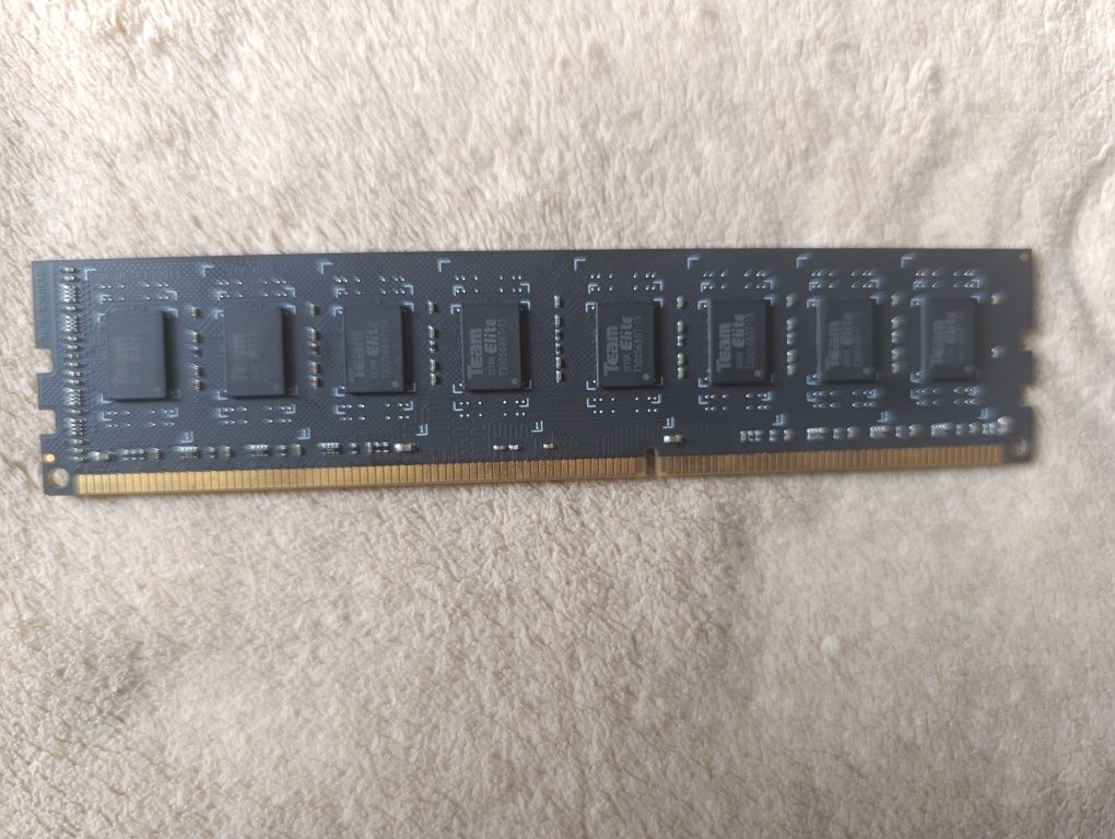 Продаю оперативную память 4GB DDR3 1333 MHz TeamGroup