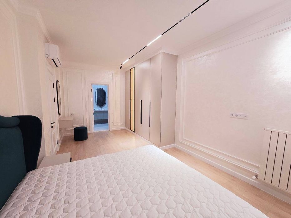 Продам квартиру новостройке жк Via Port 4/6/7  126m2