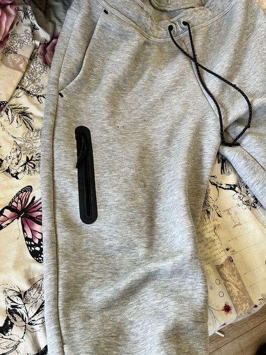 Долнище tech fleece  Xl размер.Едвам носено в добро състояние.
