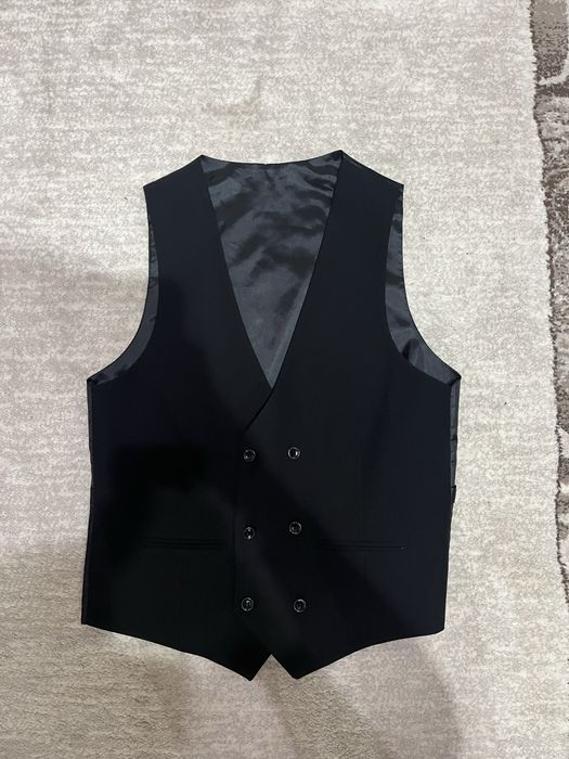 Costum si pantaloni negri