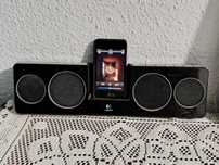 Boxa Logitec cu Ipod Apple si alimentator Samsung