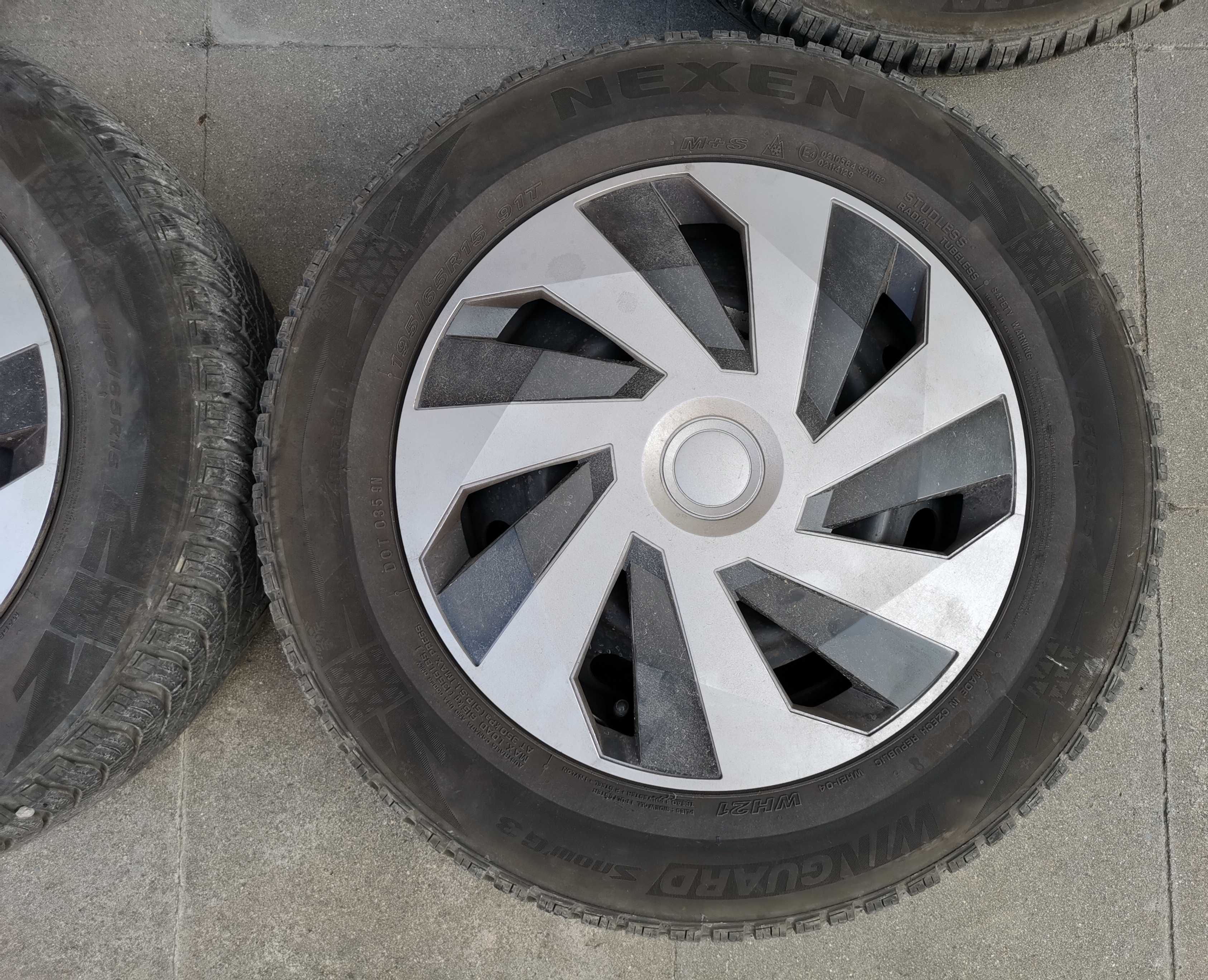 15" ЧИФТ НОВИ Зимни Гуми с джанти NEXEN - Рено,Пежо Ситроен 195/65 R15