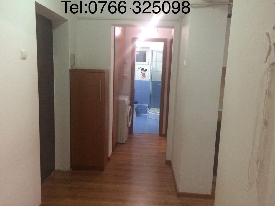 Inchiriez apartament 2 camere Rm.Valcea Nord