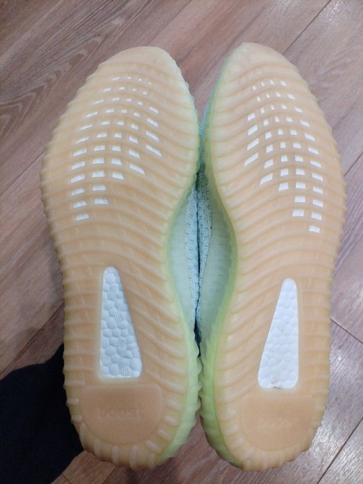 Adidas Yeezy Boost 350 v2 Hyperspace оригинален
