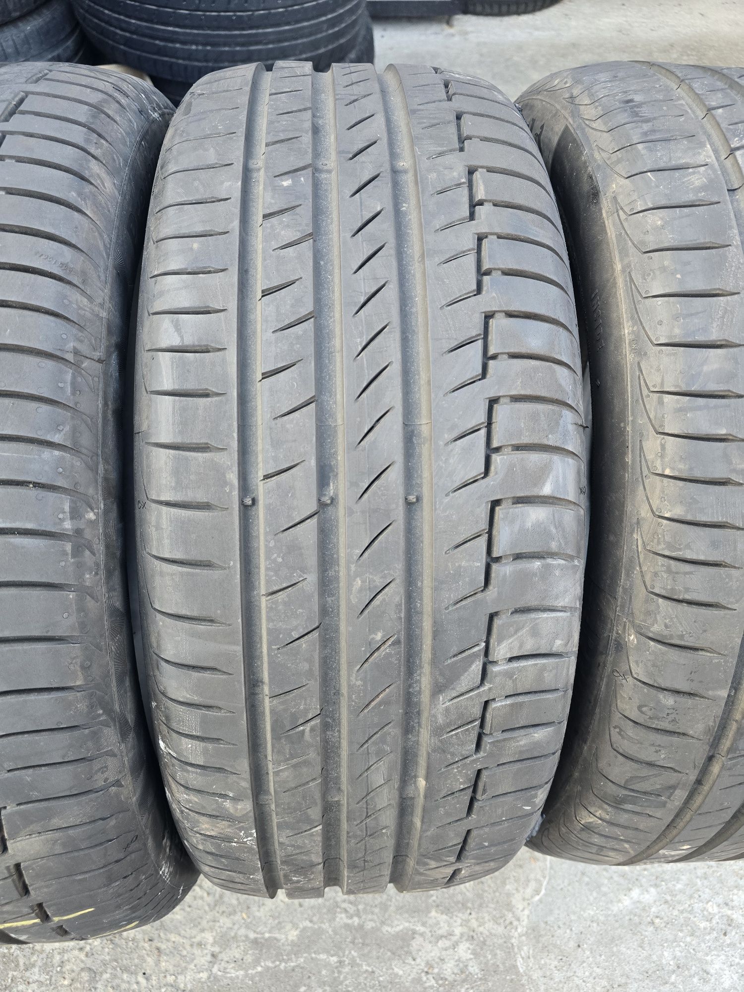 4 Броя Гуми 235/50/19 Continental 7mm 2022DOT КАТО НОВИ