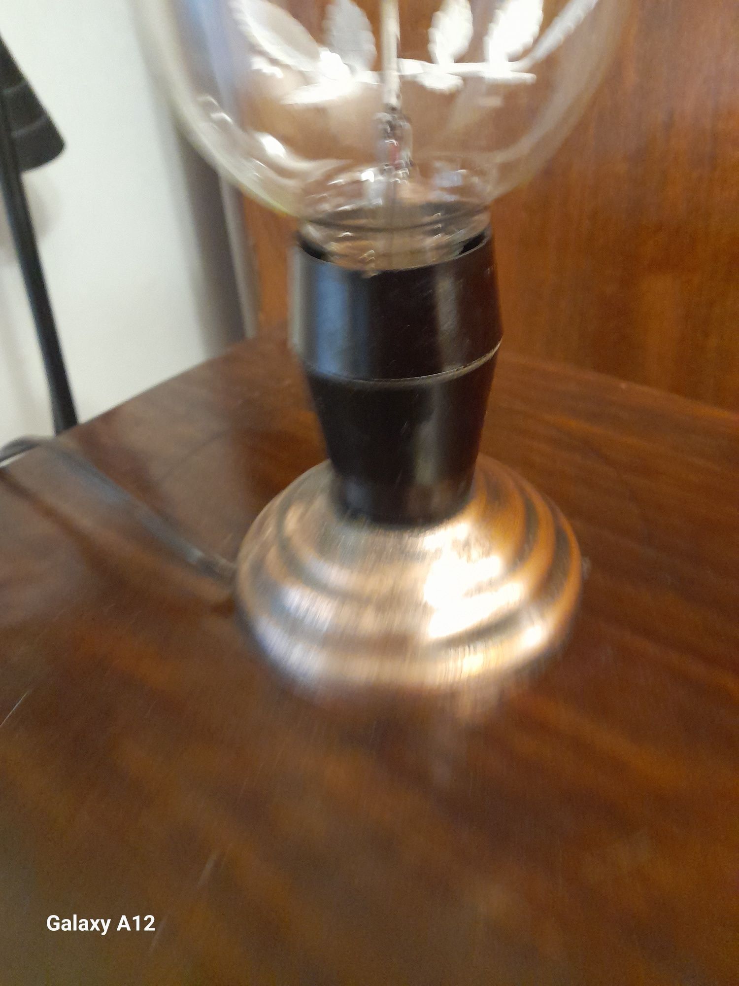 Veioza vintage, cu bec ornamental pentru camera copilului