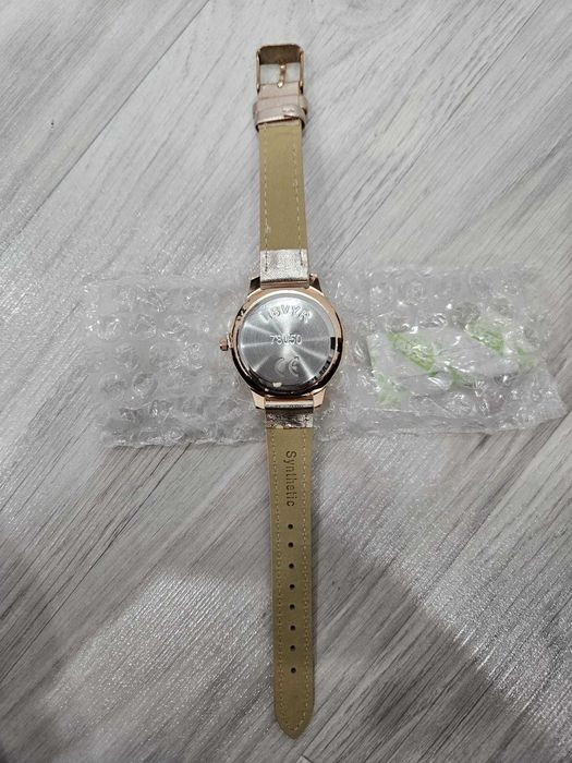 Ceas de damă elegant - Nou, nefolosit