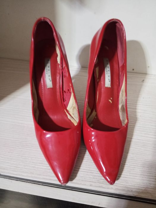 Туфли, красного цвета, размер 39.