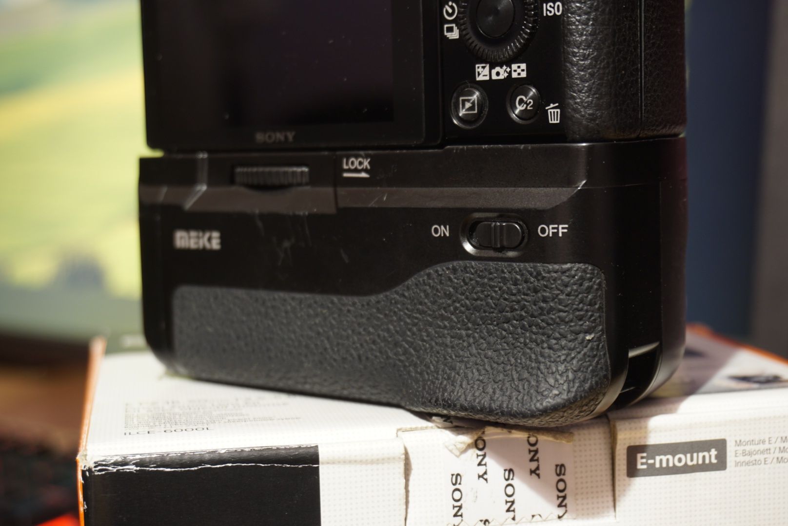 Вертикален Батериен Грип Meike MK-A6300