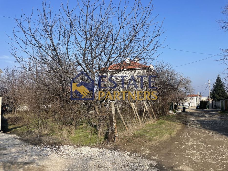 Парцел в Пловдив, област-с.Брестник площ 594 цена 79990