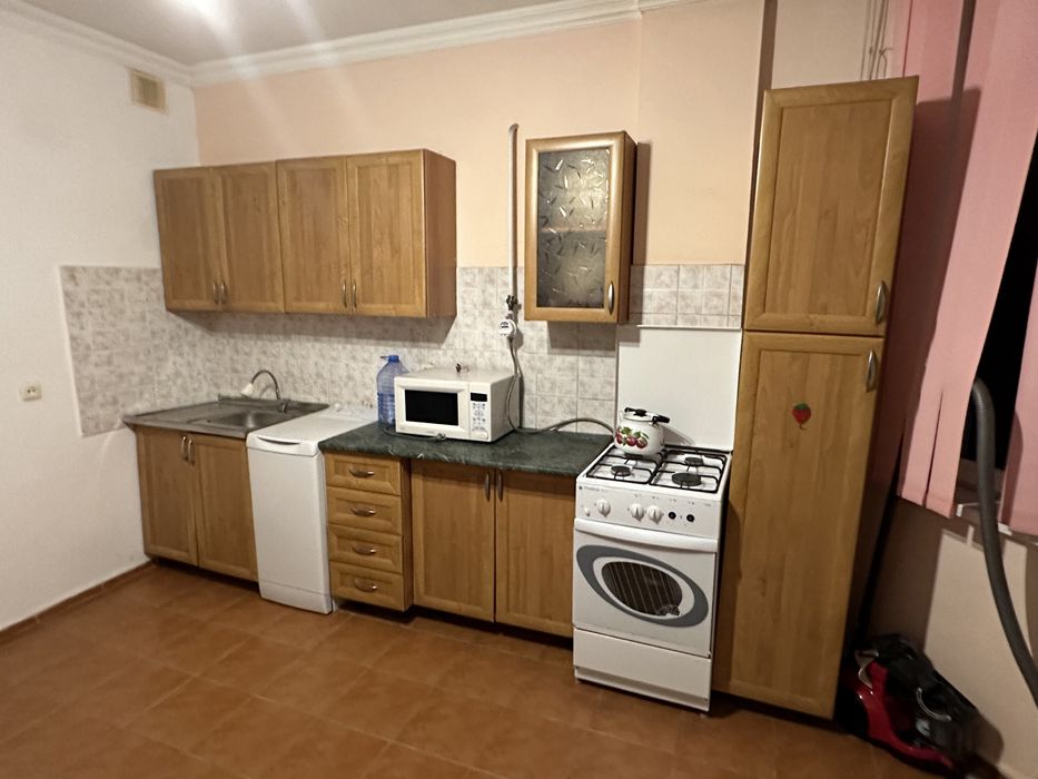 Продам б/у шкафы