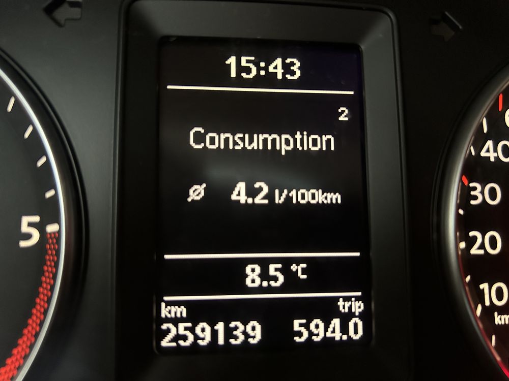Volkswagen Golf 6 Plus 2.0 TDI - 110 cp - Euro 5 / Navigație