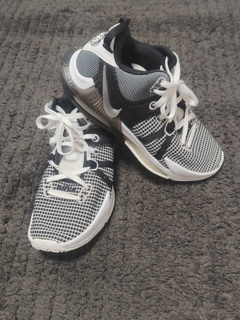 Кецове Nike Air Max