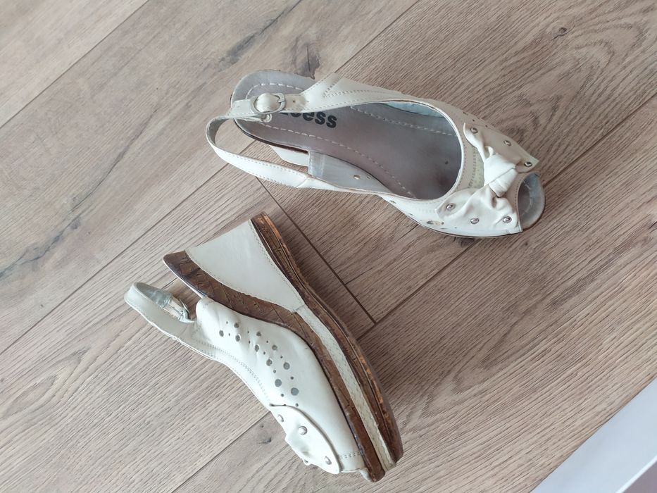 Летни дамски обувки