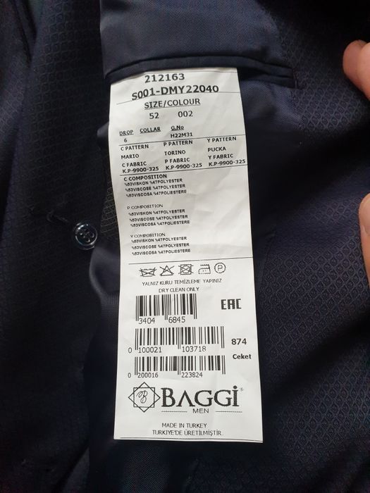 Costum foarte elegant mărimea 52