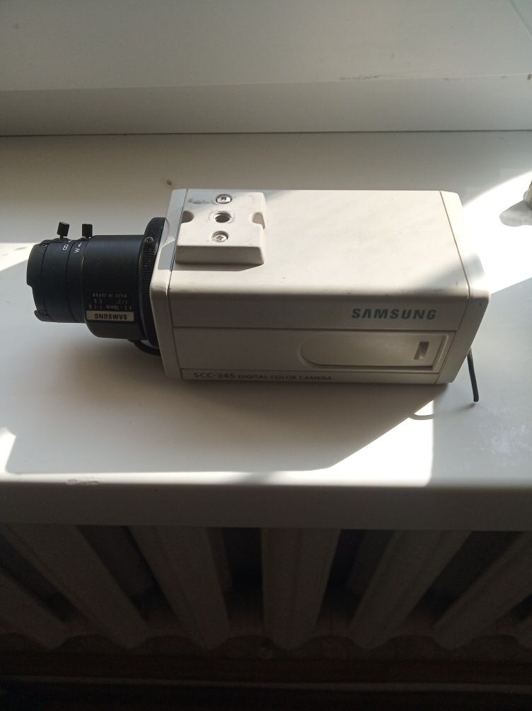 Продается камера видеонаблюдения  Samsung SCC-345  digital color camer