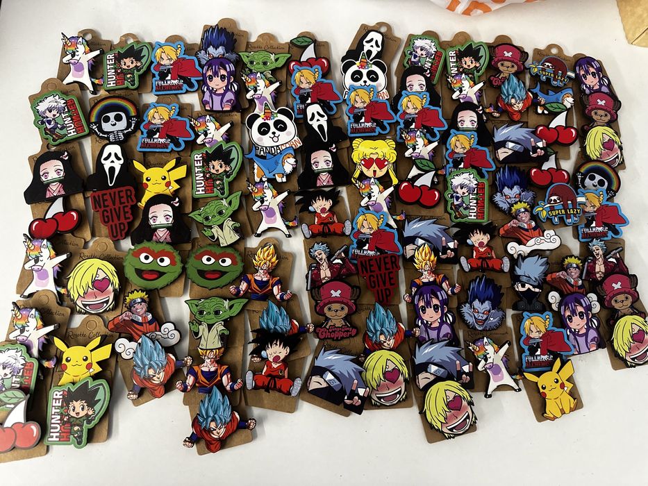 Детски значки , 97 броя