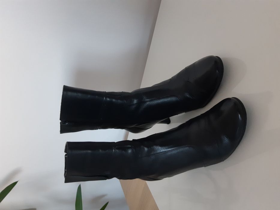 Ghete/ cizmulite/botine piele naturala marime 41( merg si 40)