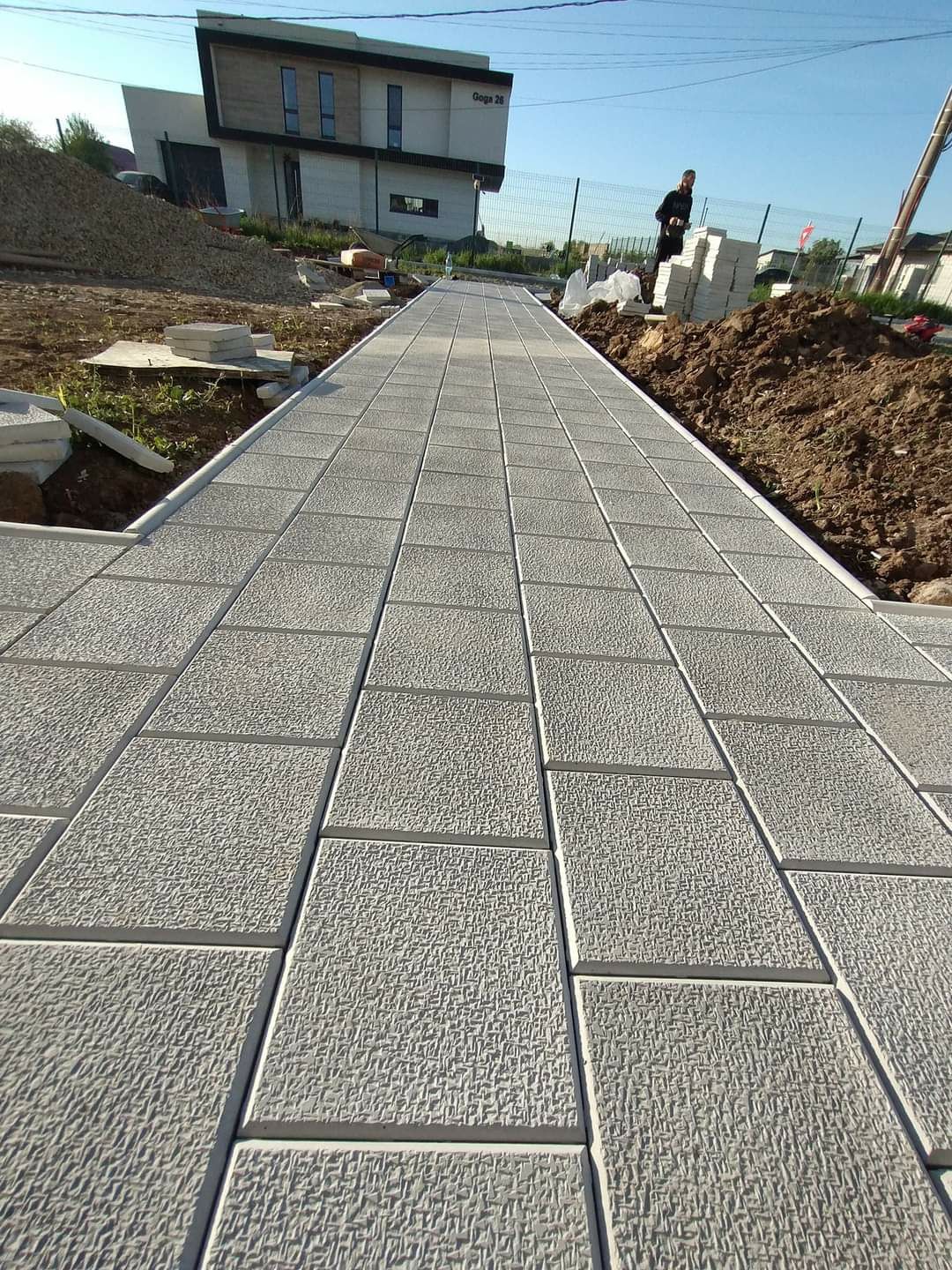 Extra preturi pentru pavaje si pavele model 21x21 cu montaj