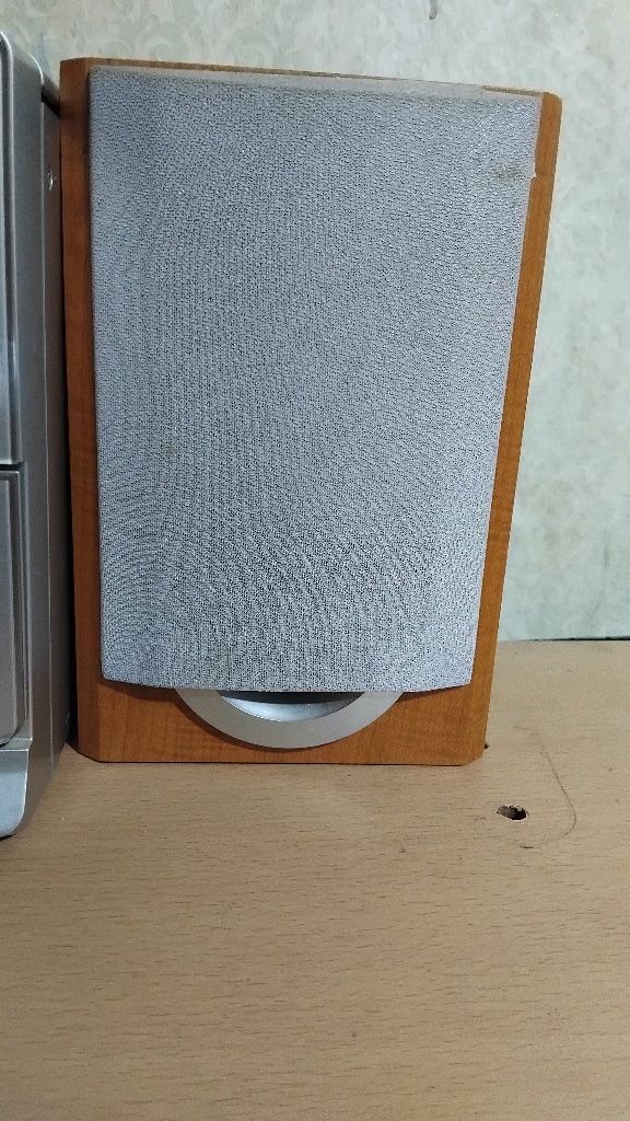 Продавам уредба SANYO