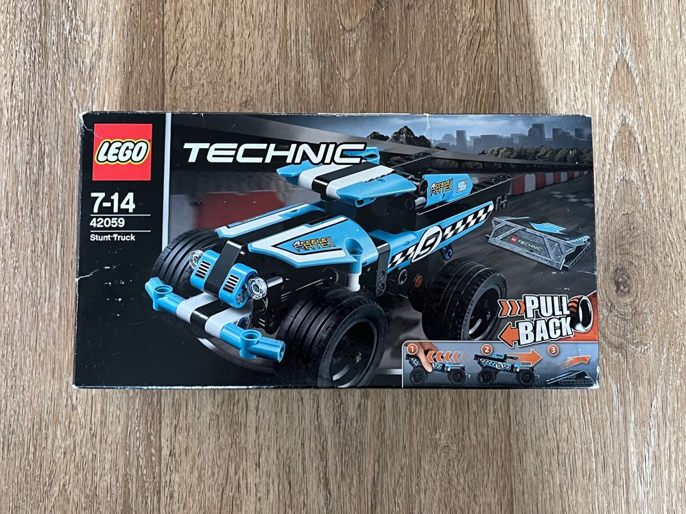 LEGO: Трюковой грузовик TECHNIC 42059