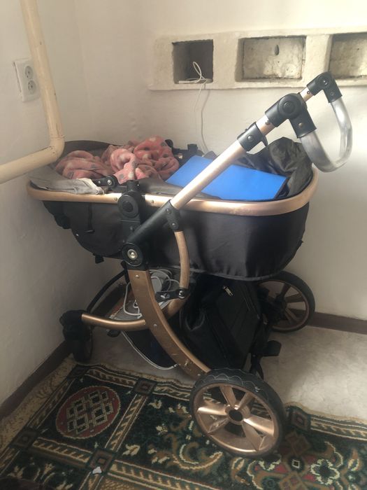 Срочно продам каляску в хорошем состояний