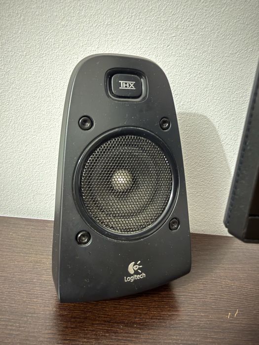 Sistem Boxe Logitech 2.1 Z623 200W RMS Negru